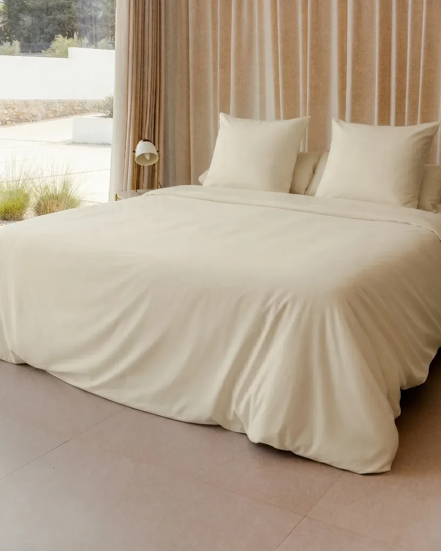 Cremeweiß